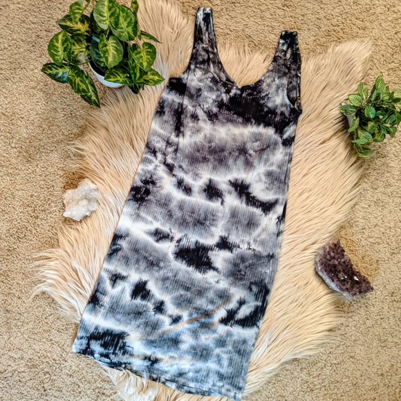 Forever 21 Sleeveless Tie-Dye Button Up Mini Dress - Picture 2 of 4